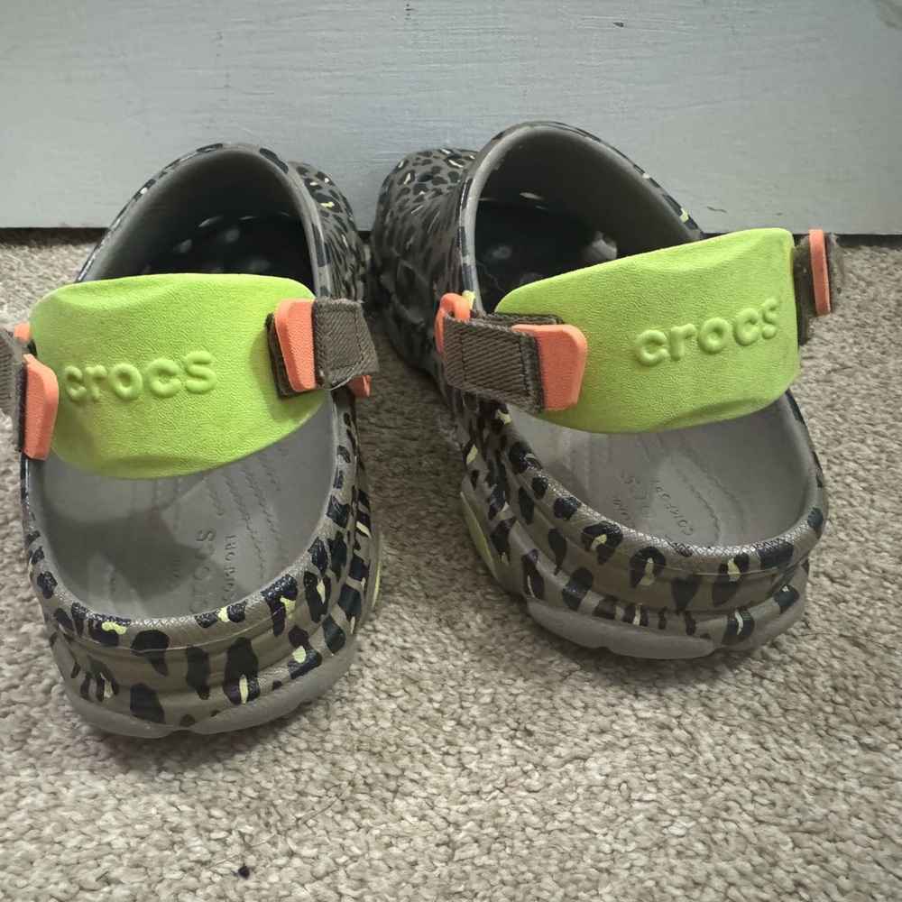 CROCS Clogs with Leopard Pattern - Picture 4 of 6
